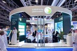 السعودية تنفي شراء 25 ناقلة نفطية وتوضح أسباب ارتفاع تكاليف الشحن