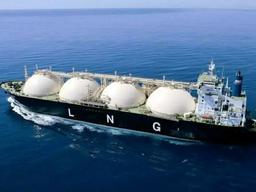 QatarEnergy LNG Carriers Cross Hormuz