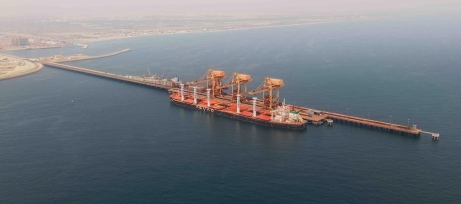 أسياد للنقل البحري وفالي تستقبلان أول ناقلة تعمل بتقنية الدفع بمساعدة الرياح
