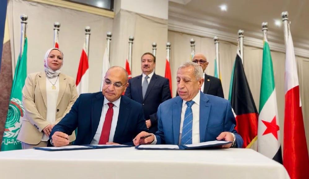 قناة السويس للحاويات والأكاديمية العربية تعززان التعاون في مجالات النقل واللوجستيات