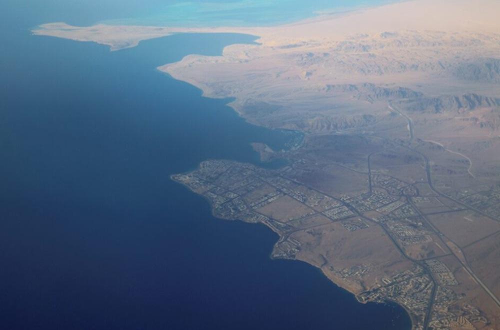 Saudi Oil Tankers Reroute After Red Sea Threats