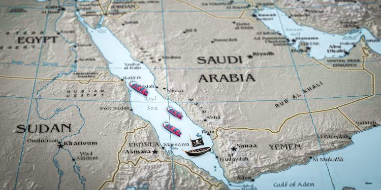 بعثة الاتحاد الأوروبي البحرية أسبيدس تحذر: تصاعد مستوى المخاطر على السفن التجارية في البحر الأحمر وخليج عدن