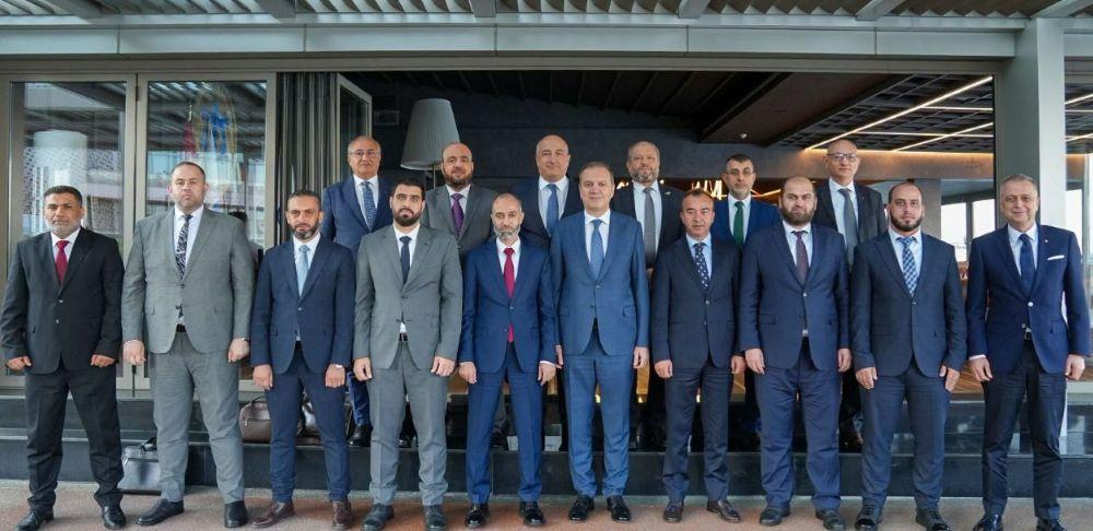 وفد من الهيئة العامة للمنافذ والجمارك السورية خلال زيارة رسمية في تركيا
