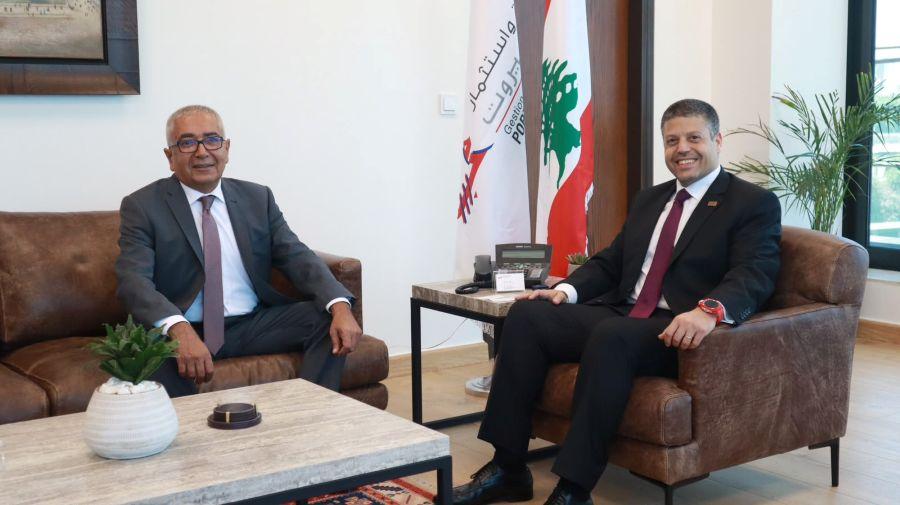 سفير أرمينيا يزور مرفأ بيروت ويبحث تشجيع الاستثمار وتبادل الفرص