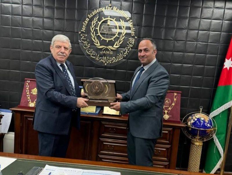 الهيئة البحرية الأردنية والأكاديمية البحرية تبحثان تعزيز التعليم والتدريب البحري