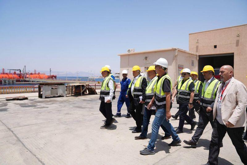 القطامين يطّلع على سير العمليات والخدمات اللوجستية في موانئ العقبة