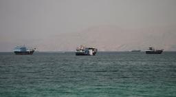 Shipping Traffic Holds Steady at Hormuz and Bab el-Mandeb