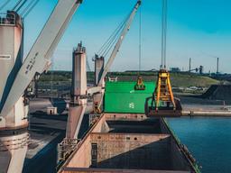 MacGregor Secures Major Order for Six LNG-Powered Containerships